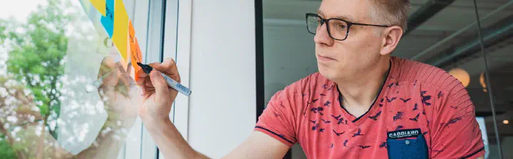 Nico doing EventStorming